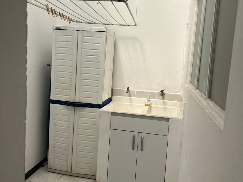 CASA EN VENTA BARRIO EL ROBLEDAL LA URUCA (17)