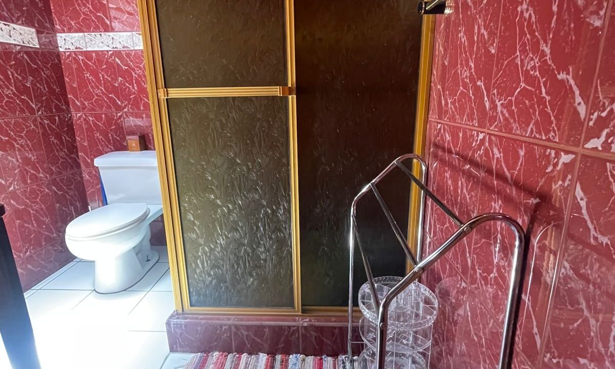 CASA EN VENTA ESCAZU MAHDAD (3)