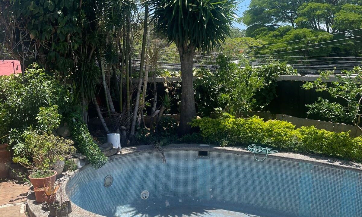 CASA EN VENTA ESCAZU MAHDAD (31)