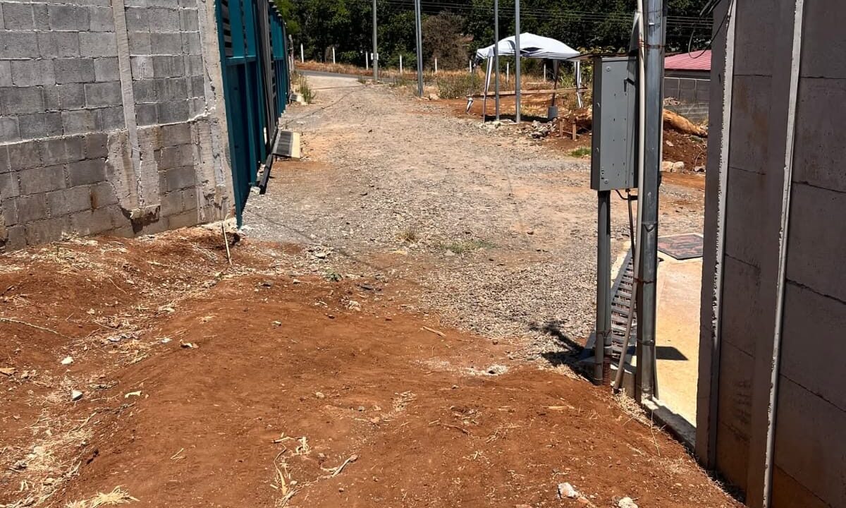 LOTE EN VENTA - CALLE LA GRANJA ATENAS (6)