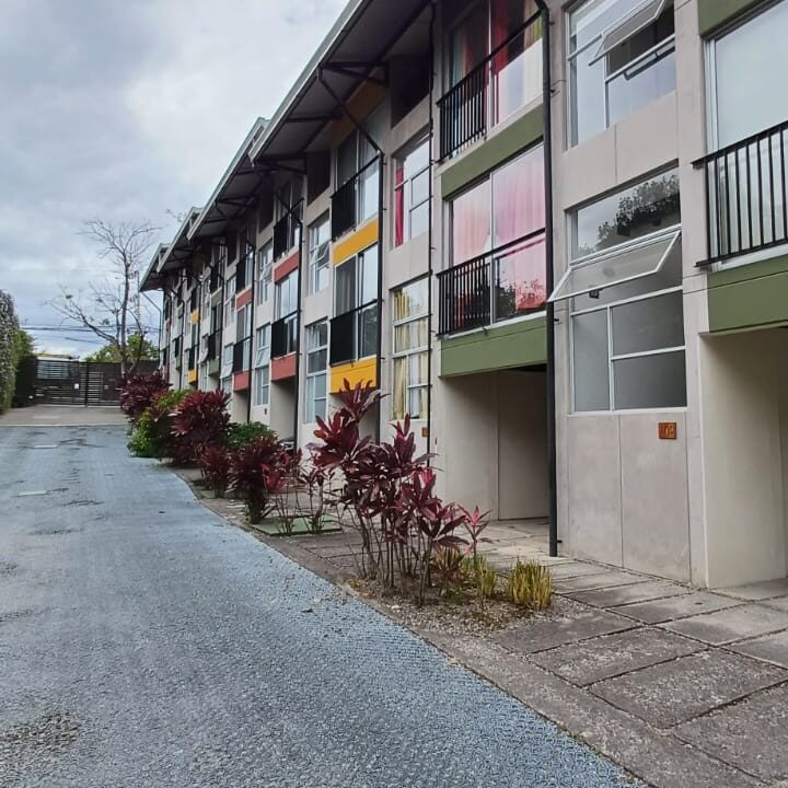 VENTA O ALQUILER EN CONDOMINIO LOFTS SANTA ANA (20)
