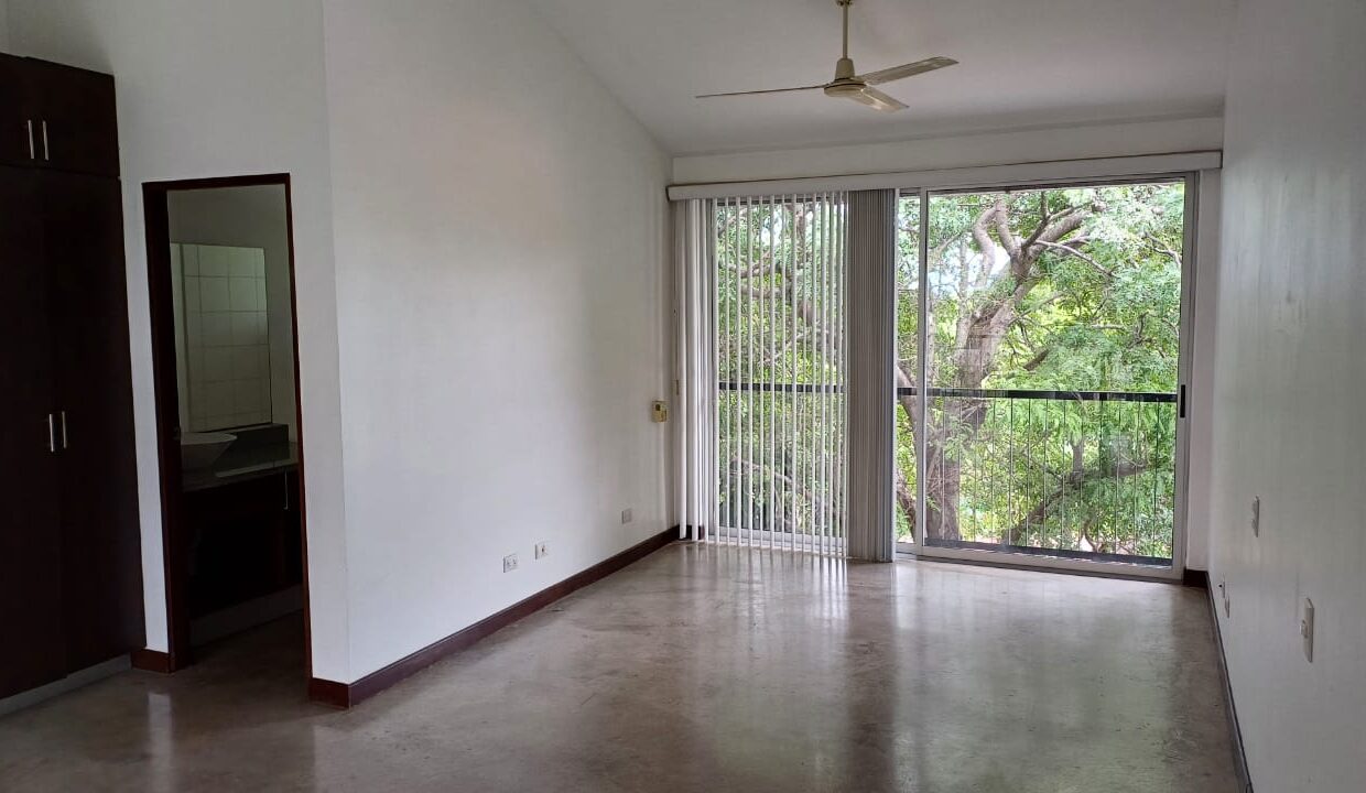 VENTA O ALQUILER EN CONDOMINIO LOFTS SANTA ANA (22)